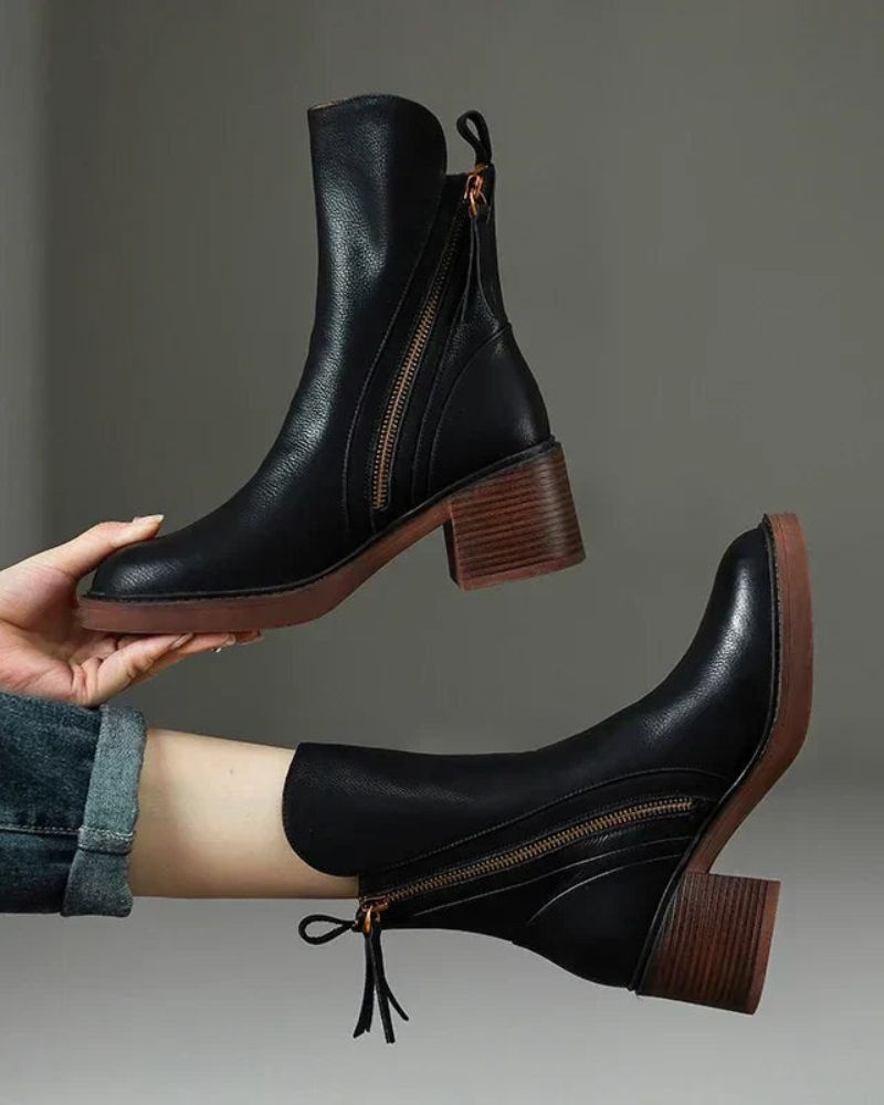 Valorine – Black Leather Boot with Comfortable Heel