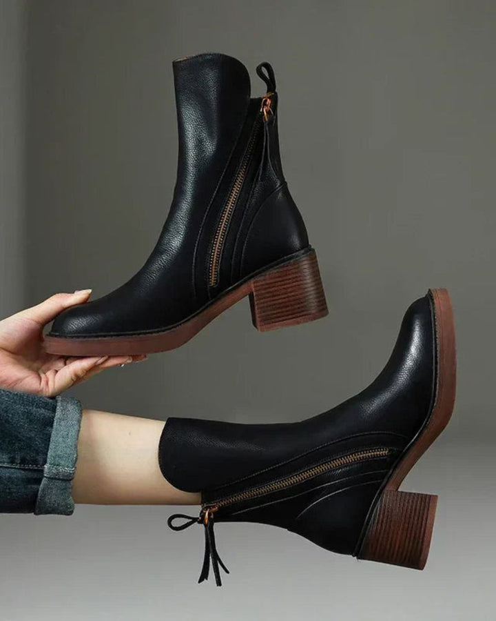 Valorine – Black Leather Boot with Comfortable Heel