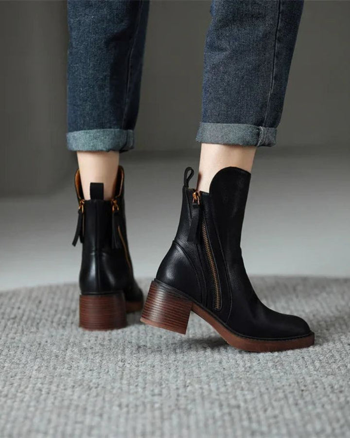 Valorine – Black Leather Boot with Comfortable Heel